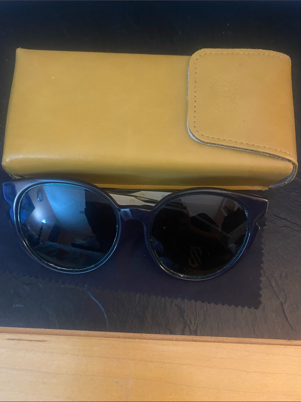 Fendi Black Round Sunglasses - Picture 3 of 8